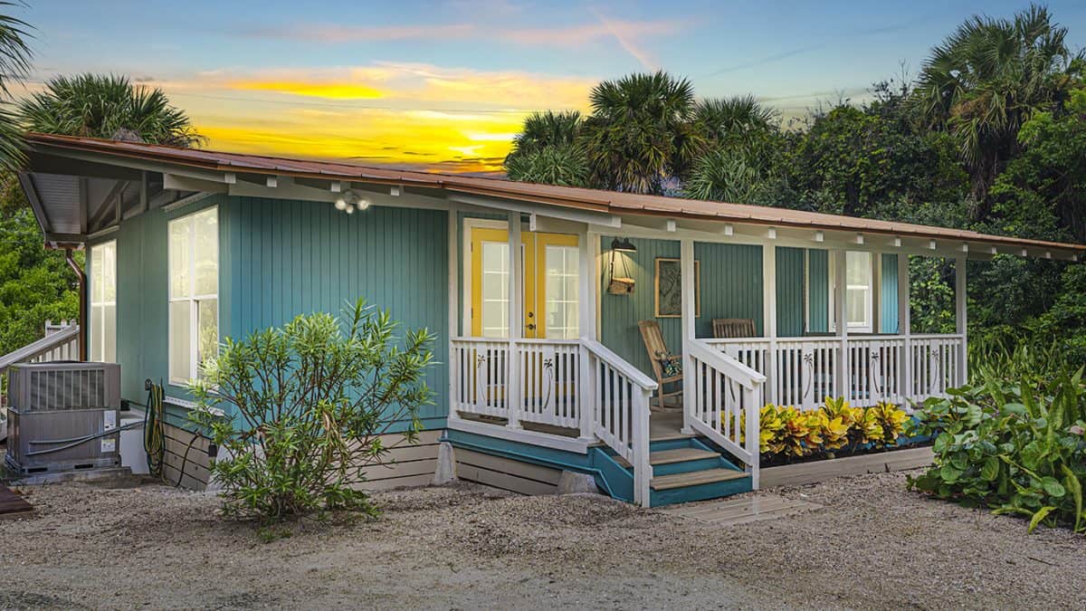 Vero Beach Real Estate Photography - Housefront at Dusk