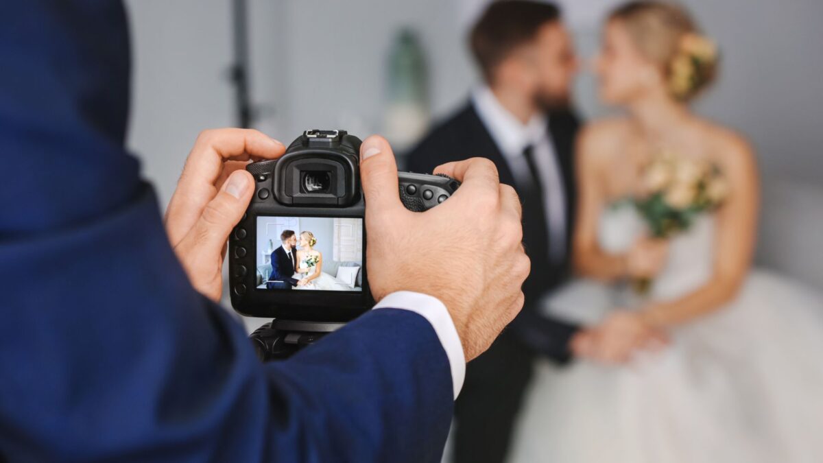 What Should You Ask Before Booking a Vero Beach Wedding Photographer?