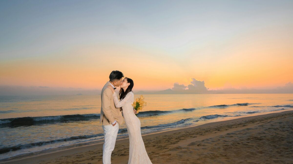 What's the Process of Working with a Photographer Vero Beach FL, From Booking to Delivery?